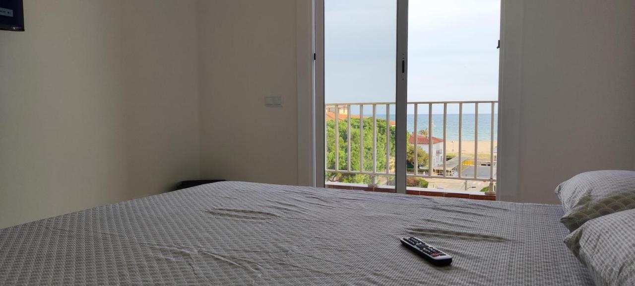 Acogedor Estudio En La Playa, Con Vistas Al Mar, Y Piscina Comunitaria Sant Salvador Eksteriør bilde